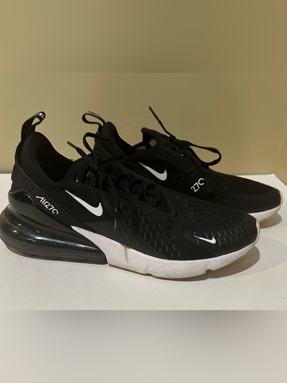Nike Men's Air Max 270 Sneakers - Black/White